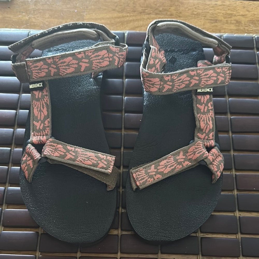 Merence Black and Pink Sandals